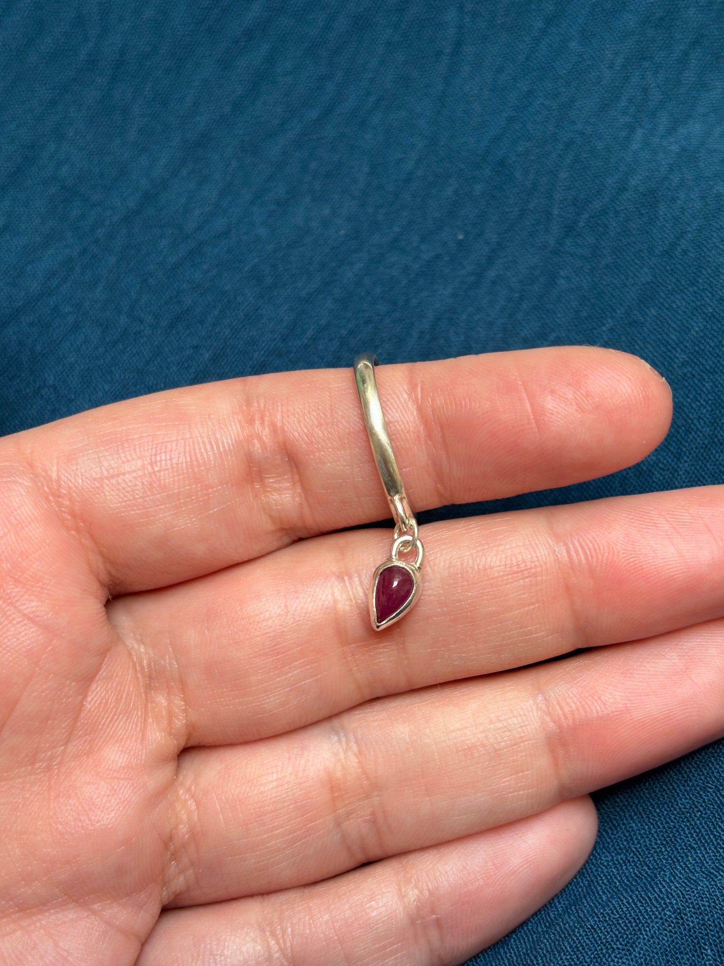 Sapphire charm ring- size P