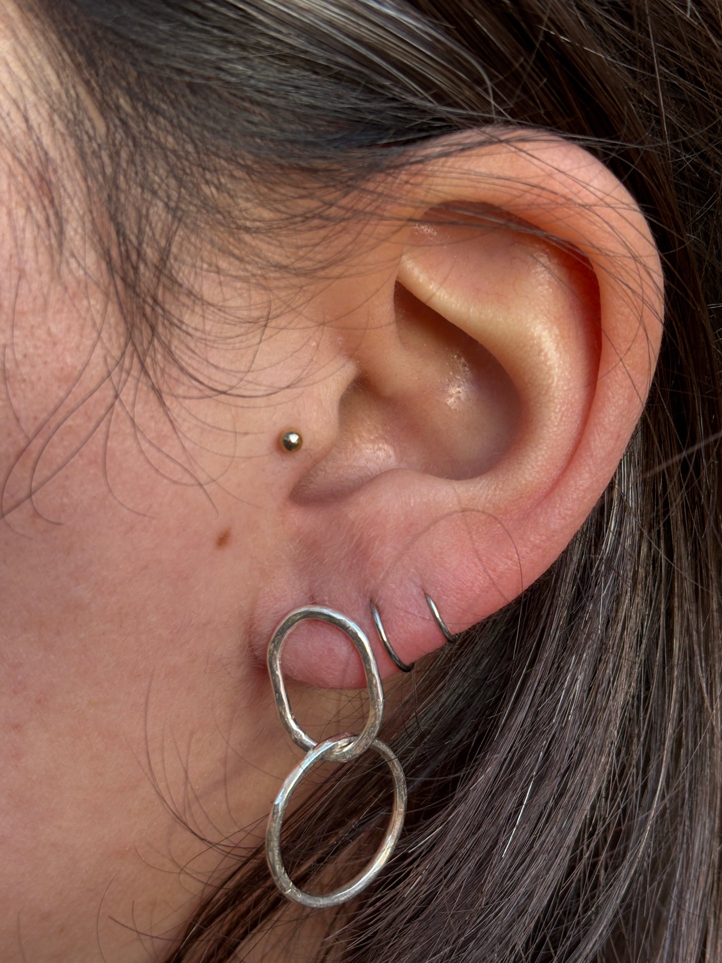 Linked hammered earrings